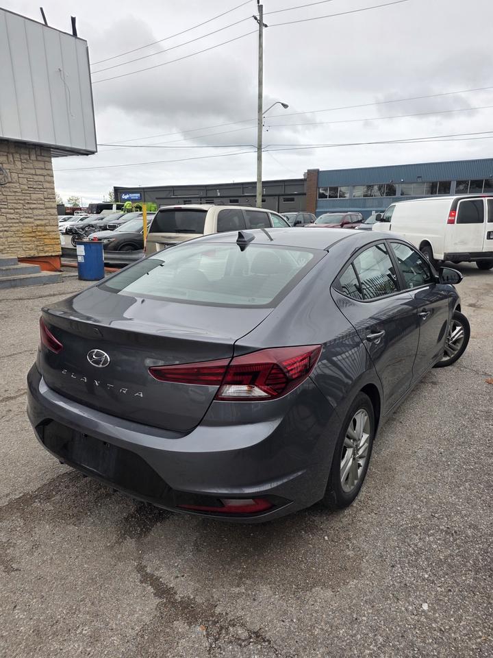 2020 Hyundai Elantra Preferred Photo3