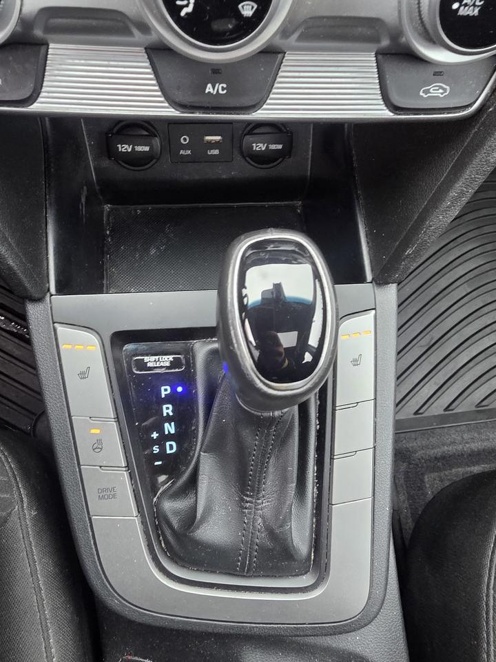 2020 Hyundai Elantra Preferred Photo