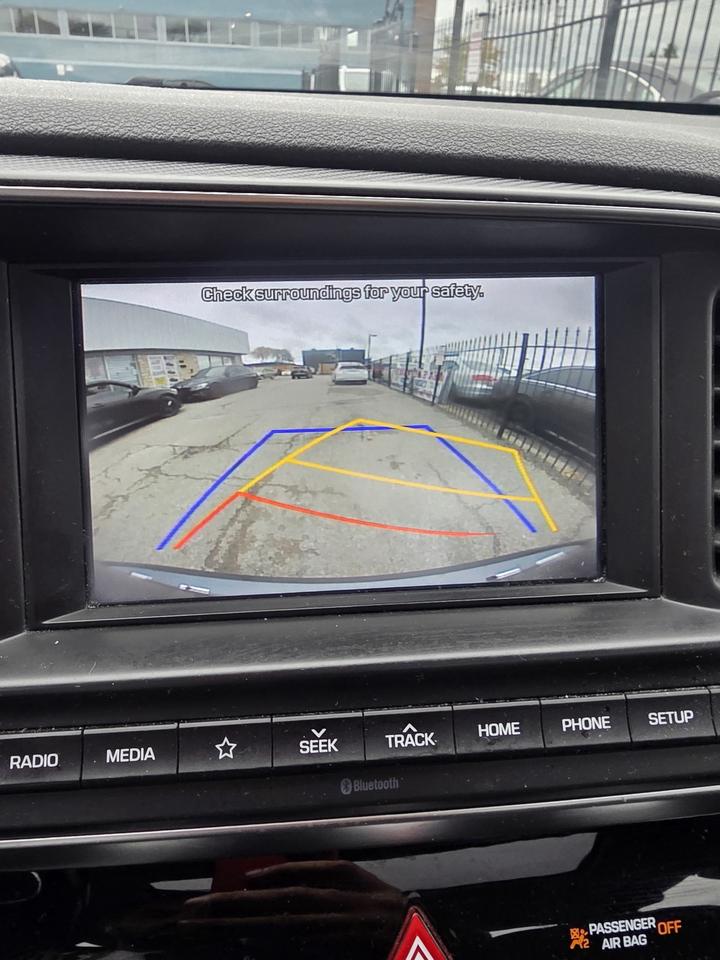 2020 Hyundai Elantra Preferred Photo