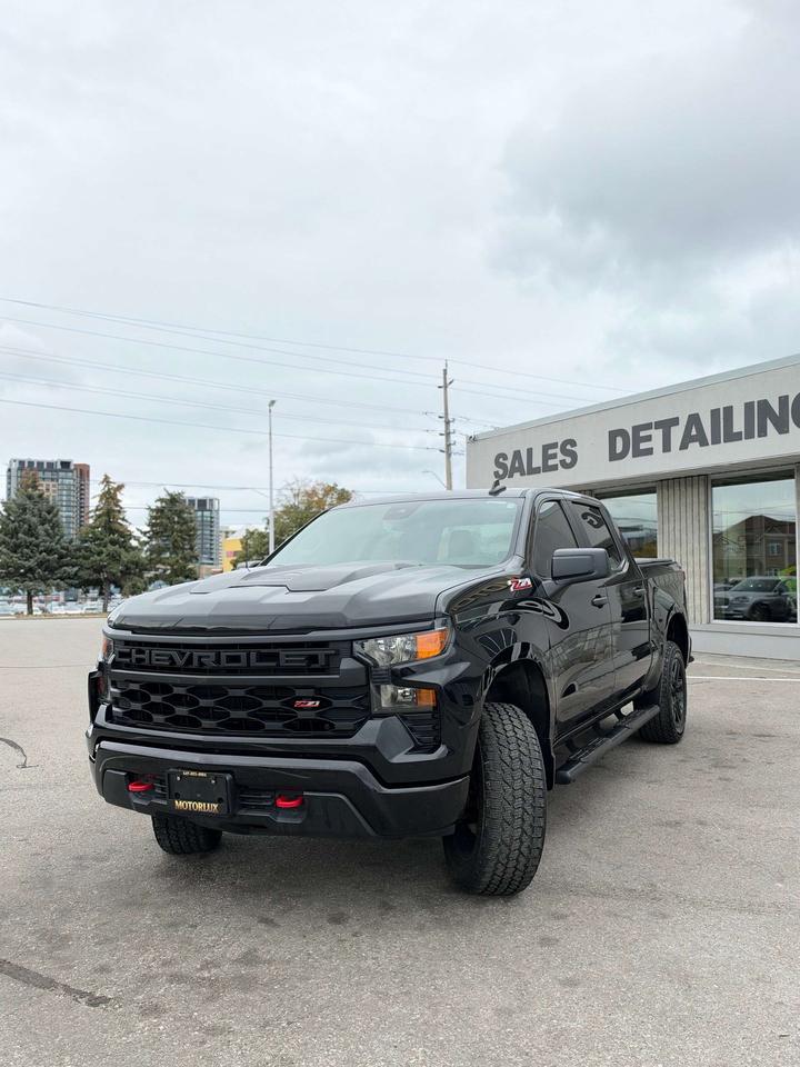 2022 Chevrolet Silverado 1500 4WD Crew Cab Custom Trail Boss Photo