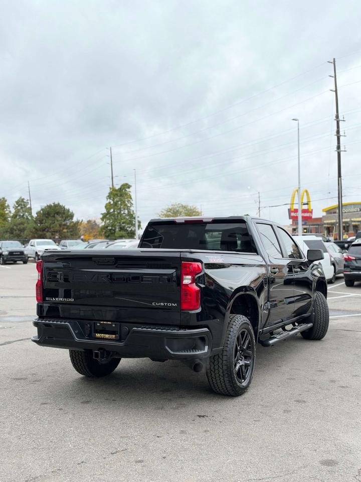 2022 Chevrolet Silverado 1500 4WD Crew Cab Custom Trail Boss Photo
