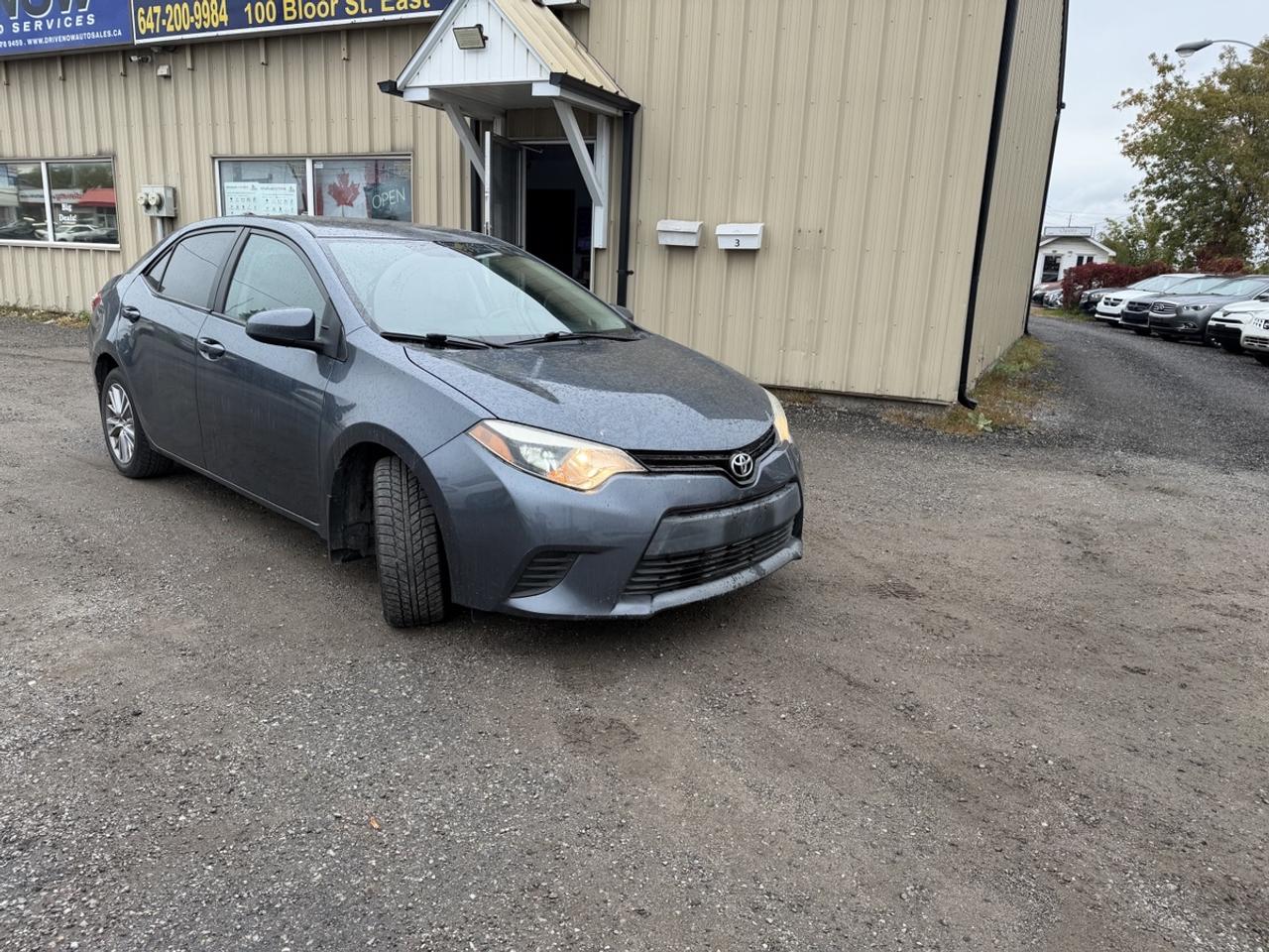 2016 Toyota Corolla LE Photo5
