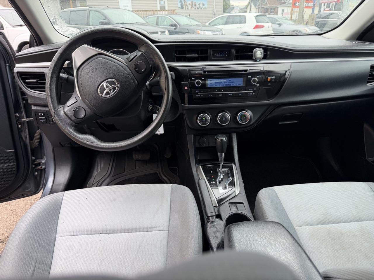 2016 Toyota Corolla LE Photo