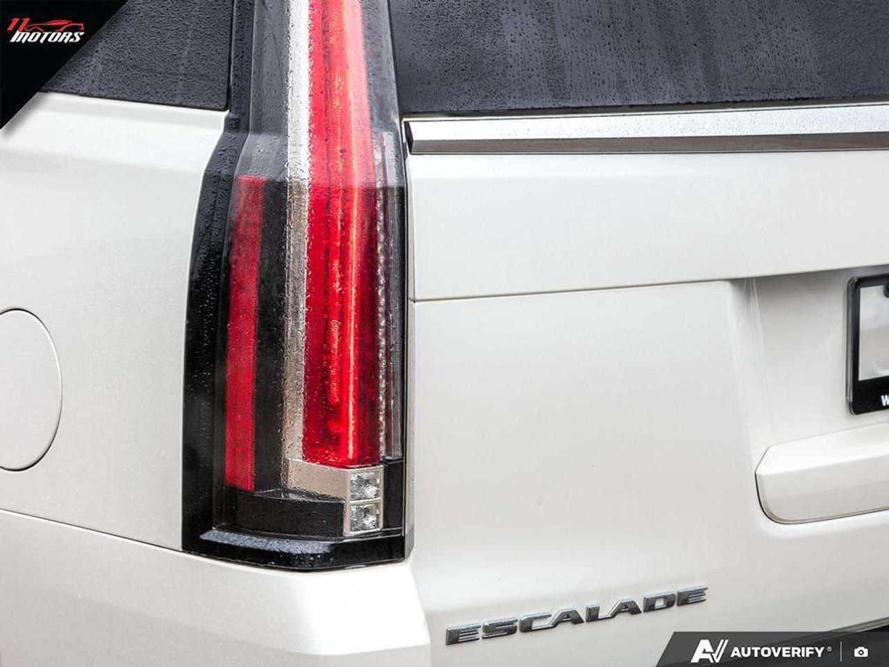 2015 Cadillac Escalade 4WD 4dr Platinum   LOADED Photo