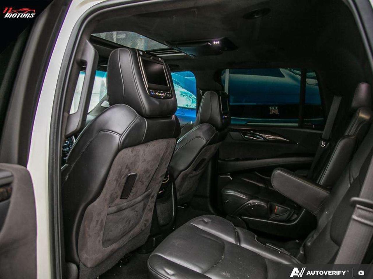 2015 Cadillac Escalade 4WD 4dr Platinum   LOADED Photo