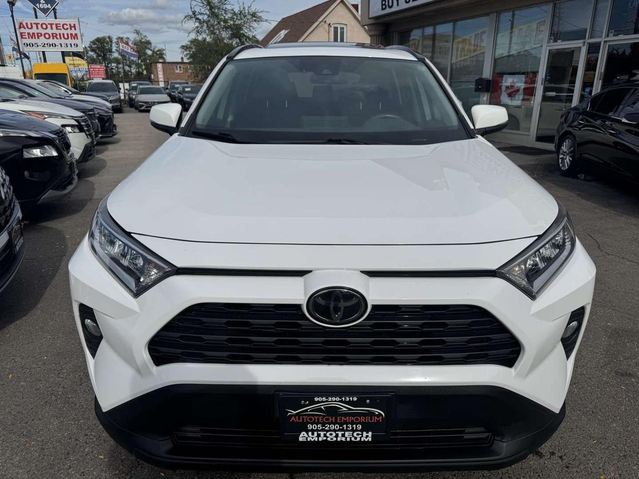 2020 Toyota RAV4 XLE Pearl White Sunroof   Push Start   Htd Steering Photo
