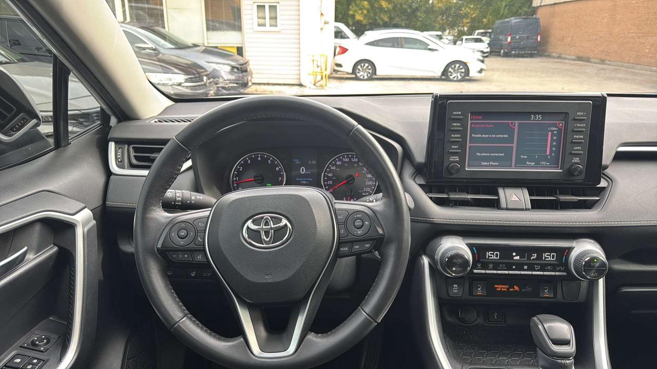 2020 Toyota RAV4 XLE Pearl White Sunroof   Push Start   Htd Steering Photo