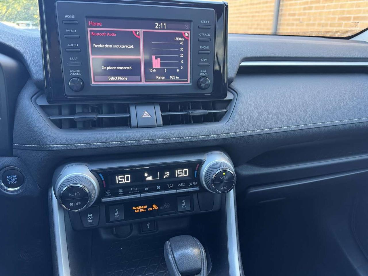 2020 Toyota RAV4 XLE Pearl White Sunroof   Push Start   Htd Steering Photo