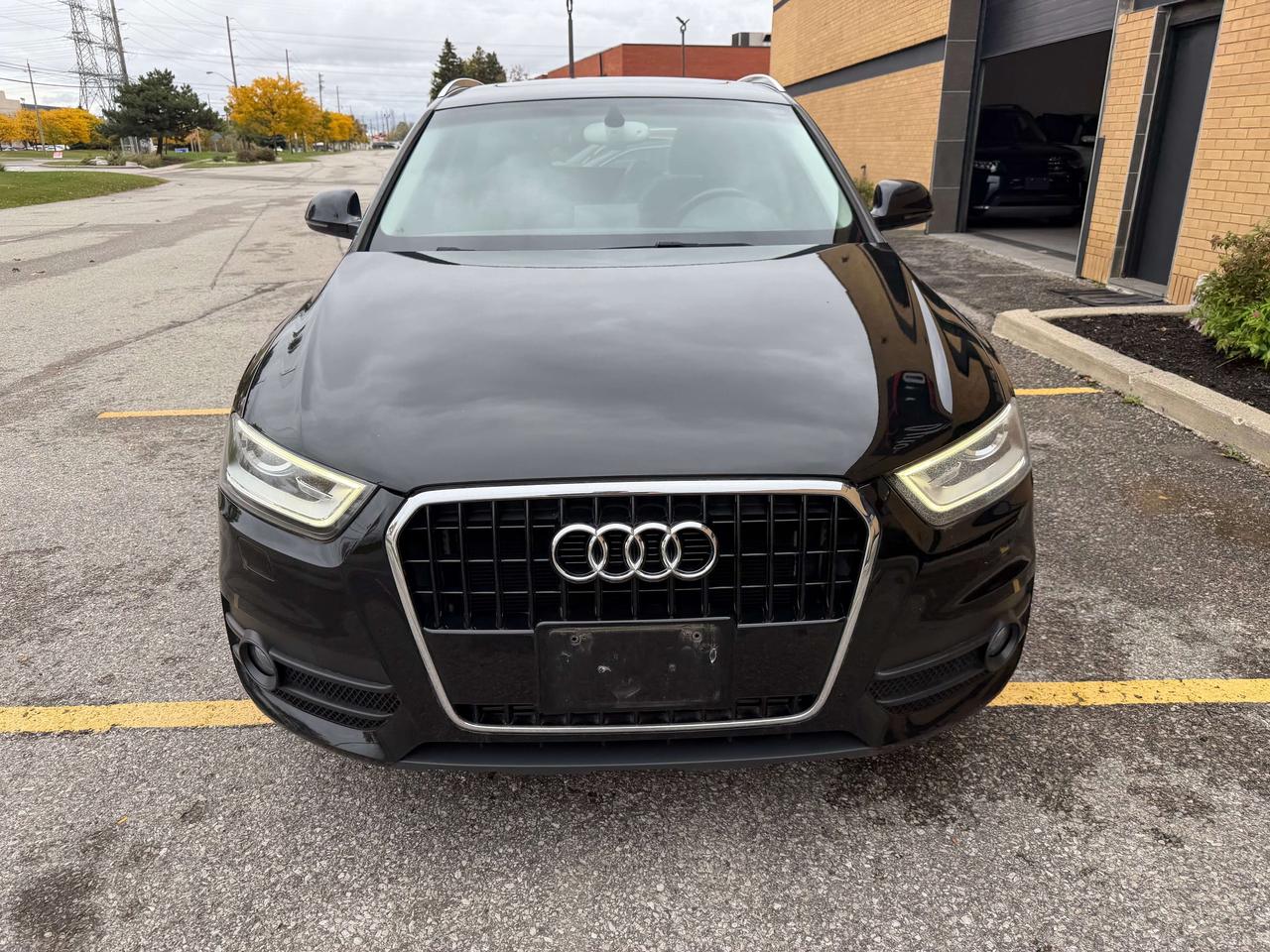2015 Audi Q3 Progressiv Certified Low Km 2 Sets of wheels Photo