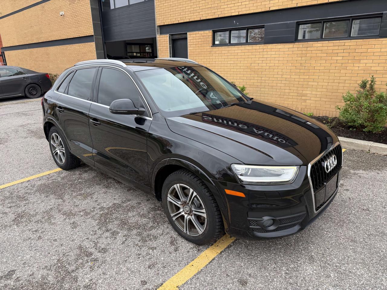 2015 Audi Q3 Progressiv Certified Low Km 2 Sets of wheels Photo1