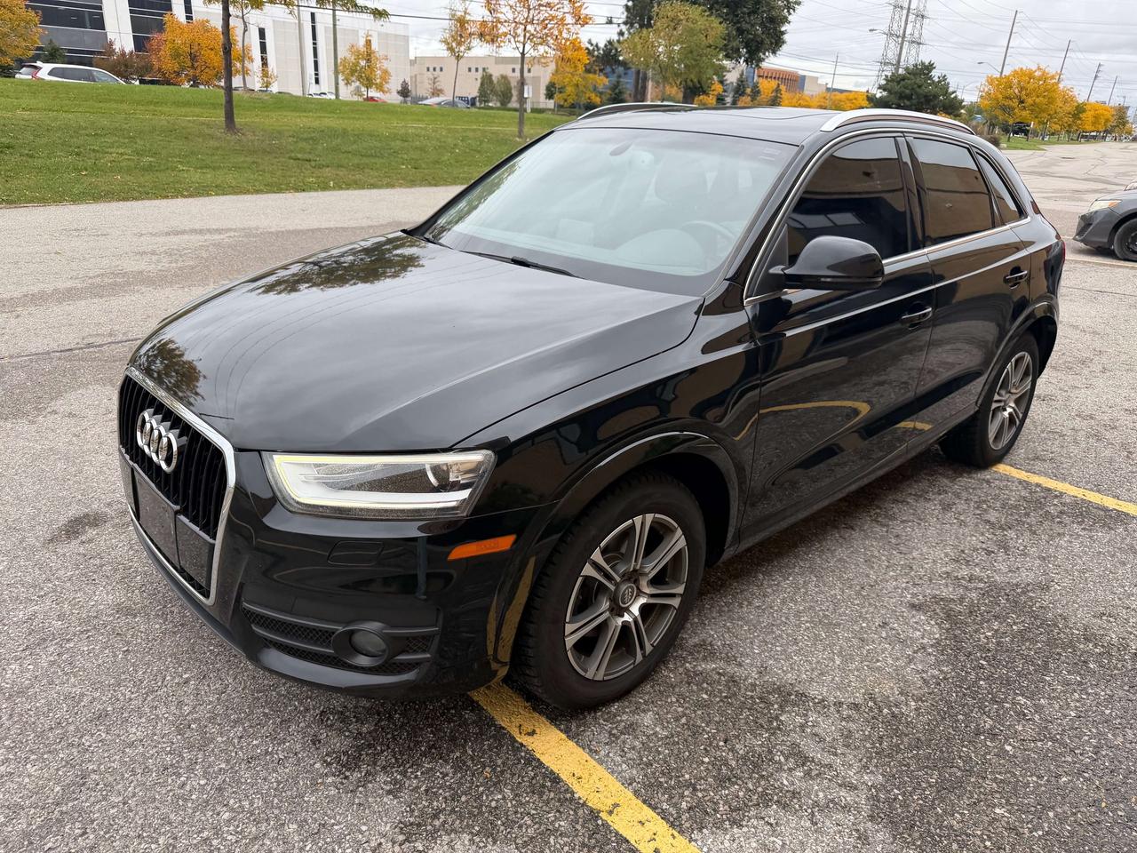 2015 Audi Q3 Progressiv Certified Low Km 2 Sets of wheels Photo