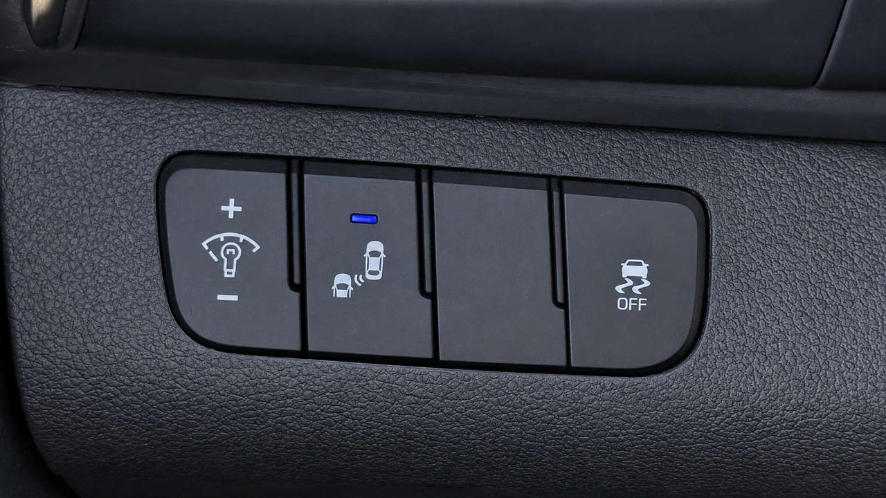 2020 Hyundai Elantra Preferred   Certified   No Accident Photo