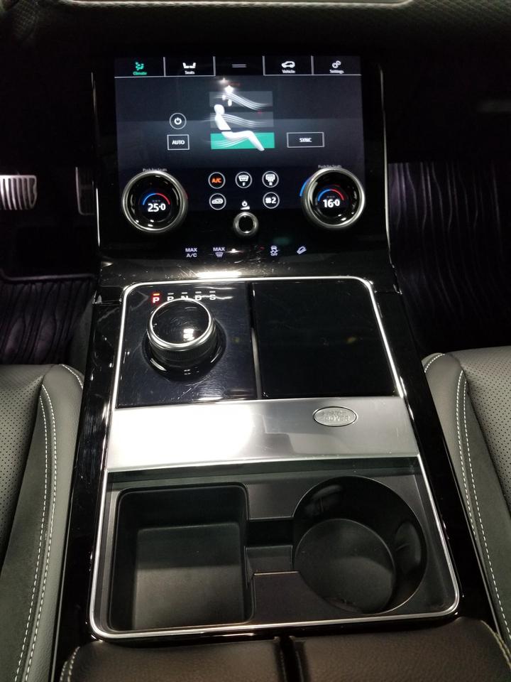 2019 Land Rover Range Rover Velar D180 SE R-Dynamic 4dr All-Wheel Drive Photo