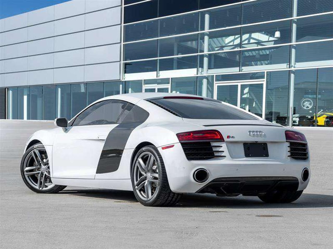 2014 Audi R8 V8 Navigation Pkg Fine Nappa Leather Pkg Carbon Side blade Photo