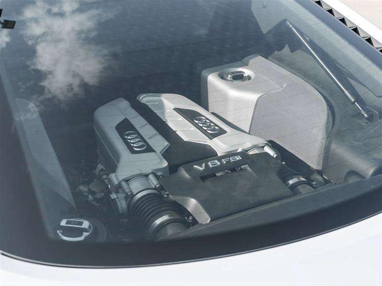2014 Audi R8 V8 Navigation Pkg Fine Nappa Leather Pkg Carbon Side blade Photo