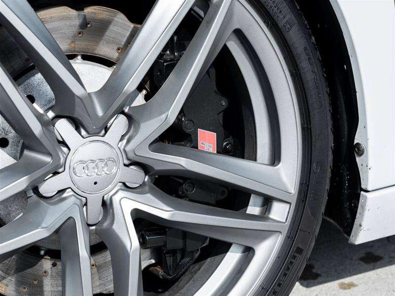 2014 Audi R8 V8 Navigation Pkg Fine Nappa Leather Pkg Carbon Side blade Photo