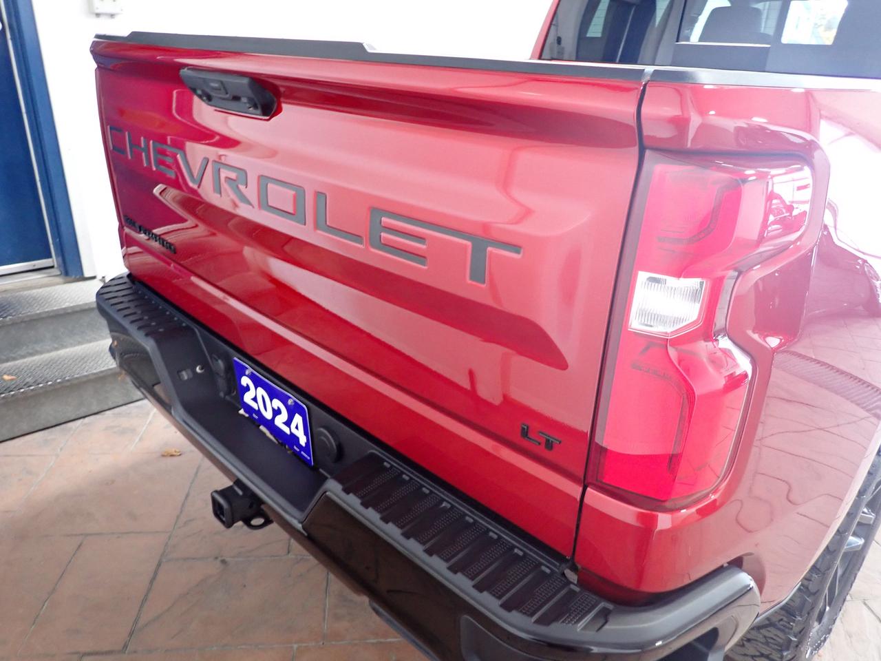 2024 Chevrolet Silverado 1500 LT Trail Boss 4WD CREW CAB *DIESEL* Photo2
