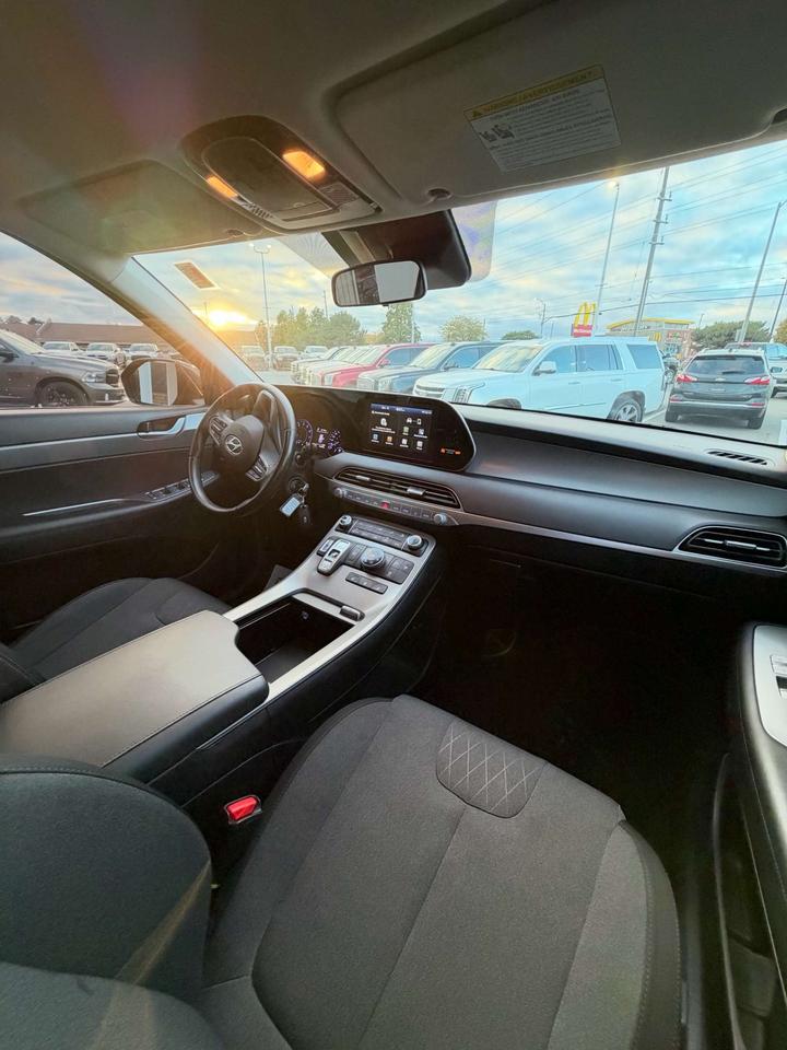2020 Hyundai PALISADE Essential 8-Passenger AWD Photo