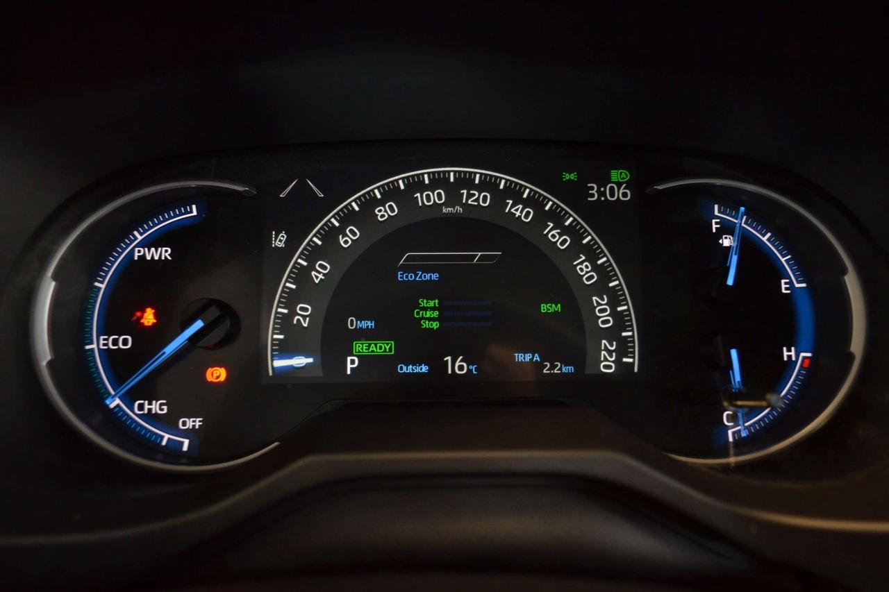 2025 Toyota RAV4 XLE Photo