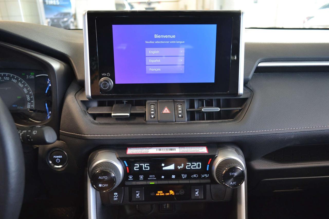 2025 Toyota RAV4 XLE Photo
