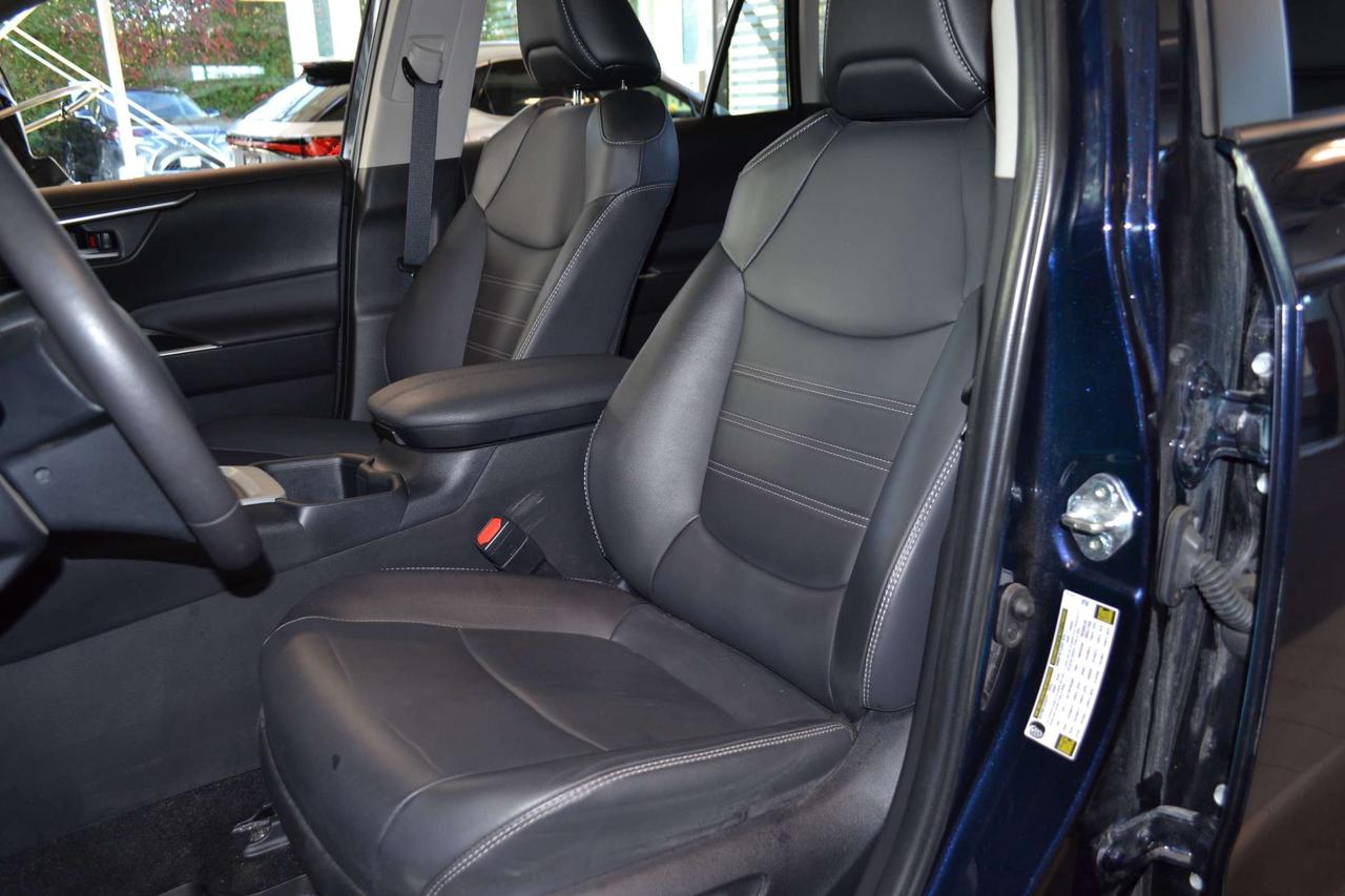 2025 Toyota RAV4 XLE Photo