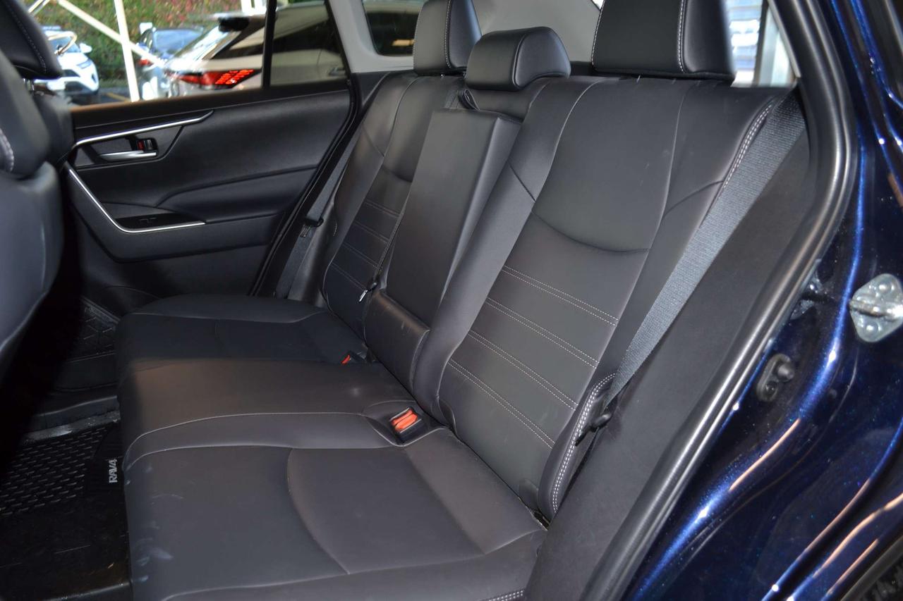 2025 Toyota RAV4 XLE Photo