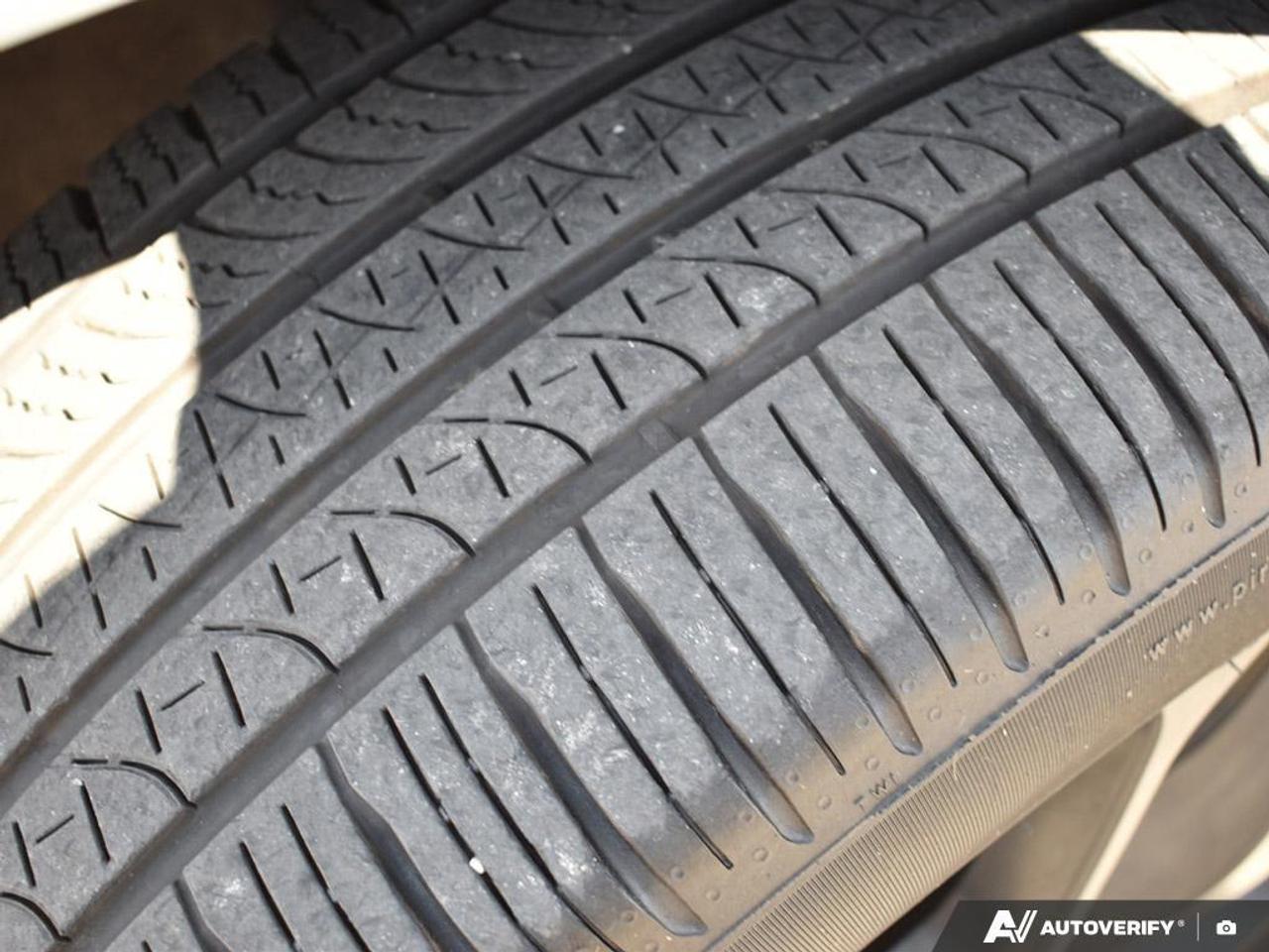 2024 Chrysler Pacifica Limited Front-Wheel Drive Passenger Van Photo
