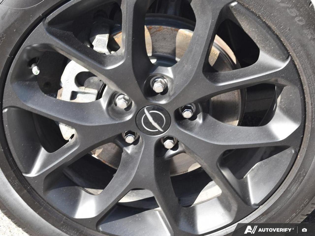 2024 Chrysler Pacifica Limited Front-Wheel Drive Passenger Van Photo