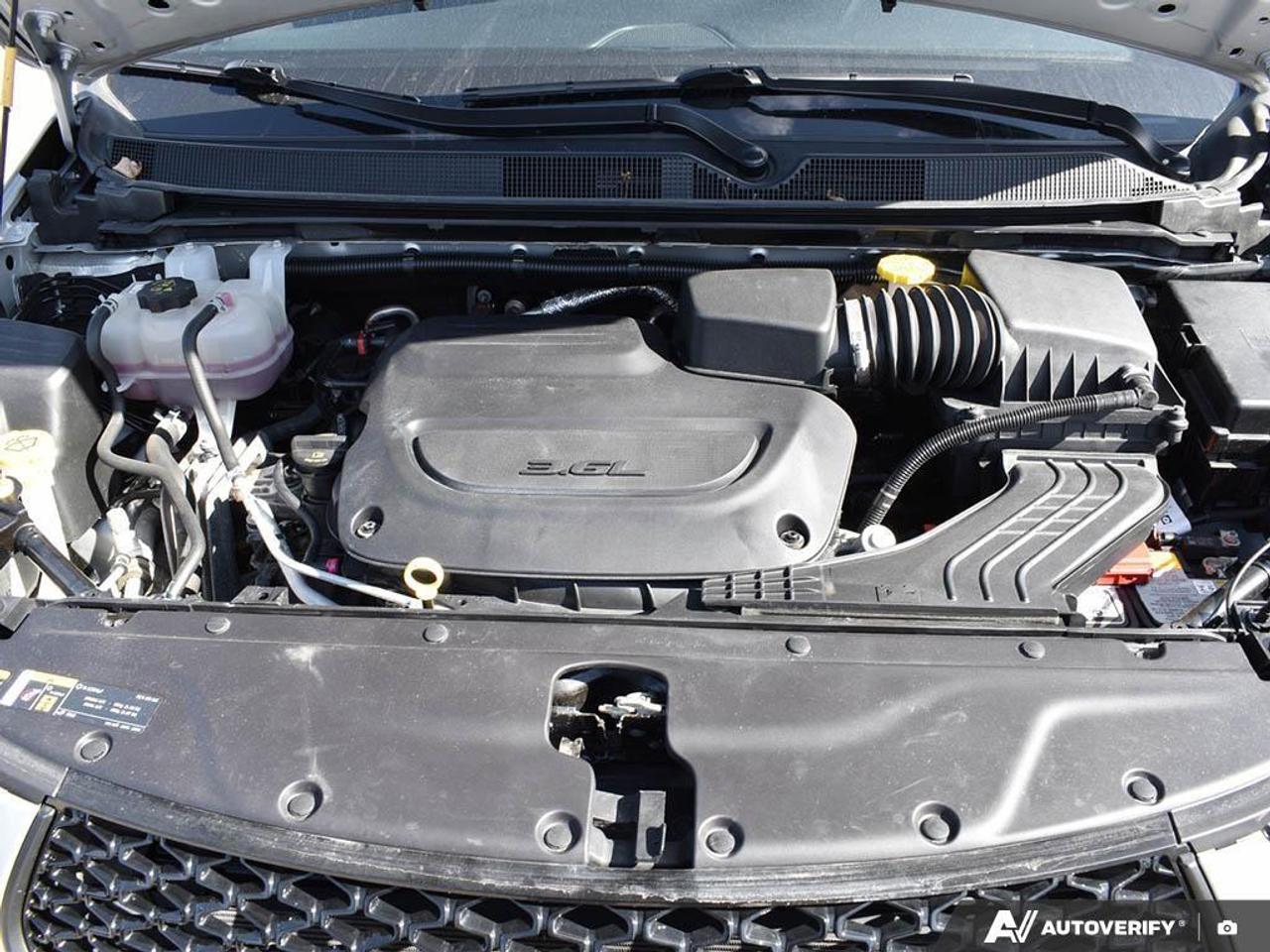 2024 Chrysler Pacifica Limited Front-Wheel Drive Passenger Van Photo