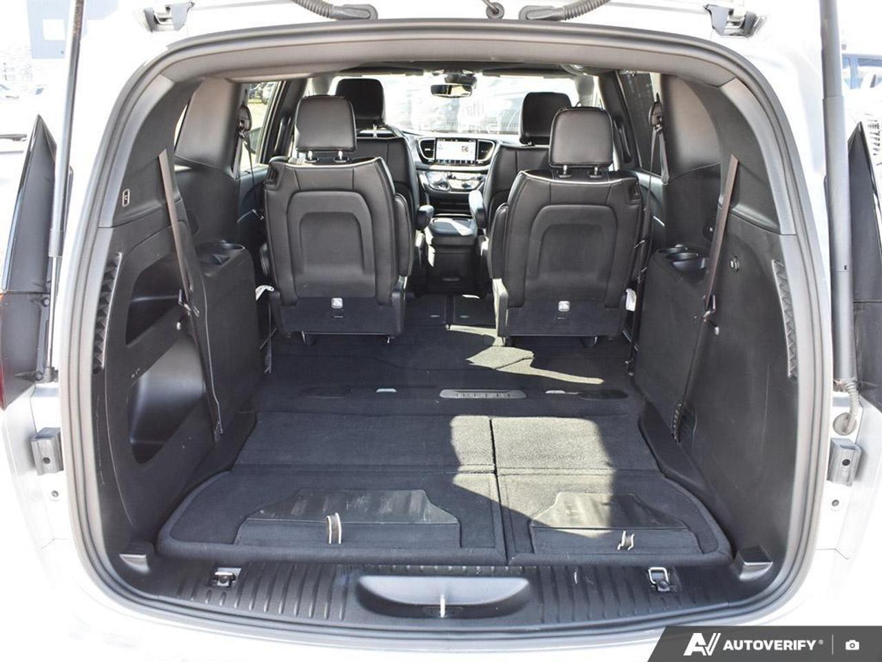 2024 Chrysler Pacifica Limited Front-Wheel Drive Passenger Van Photo
