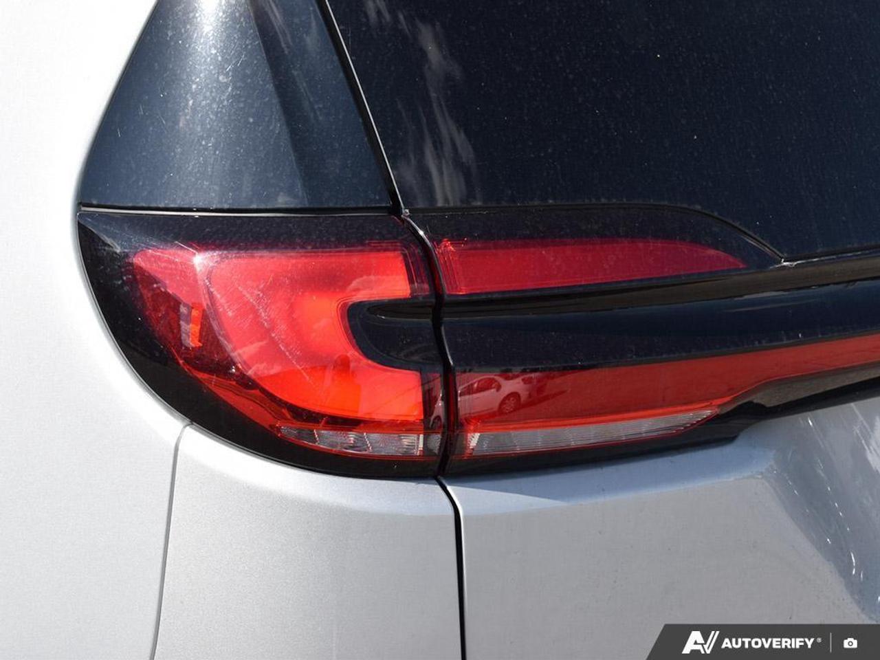 2024 Chrysler Pacifica Limited Front-Wheel Drive Passenger Van Photo