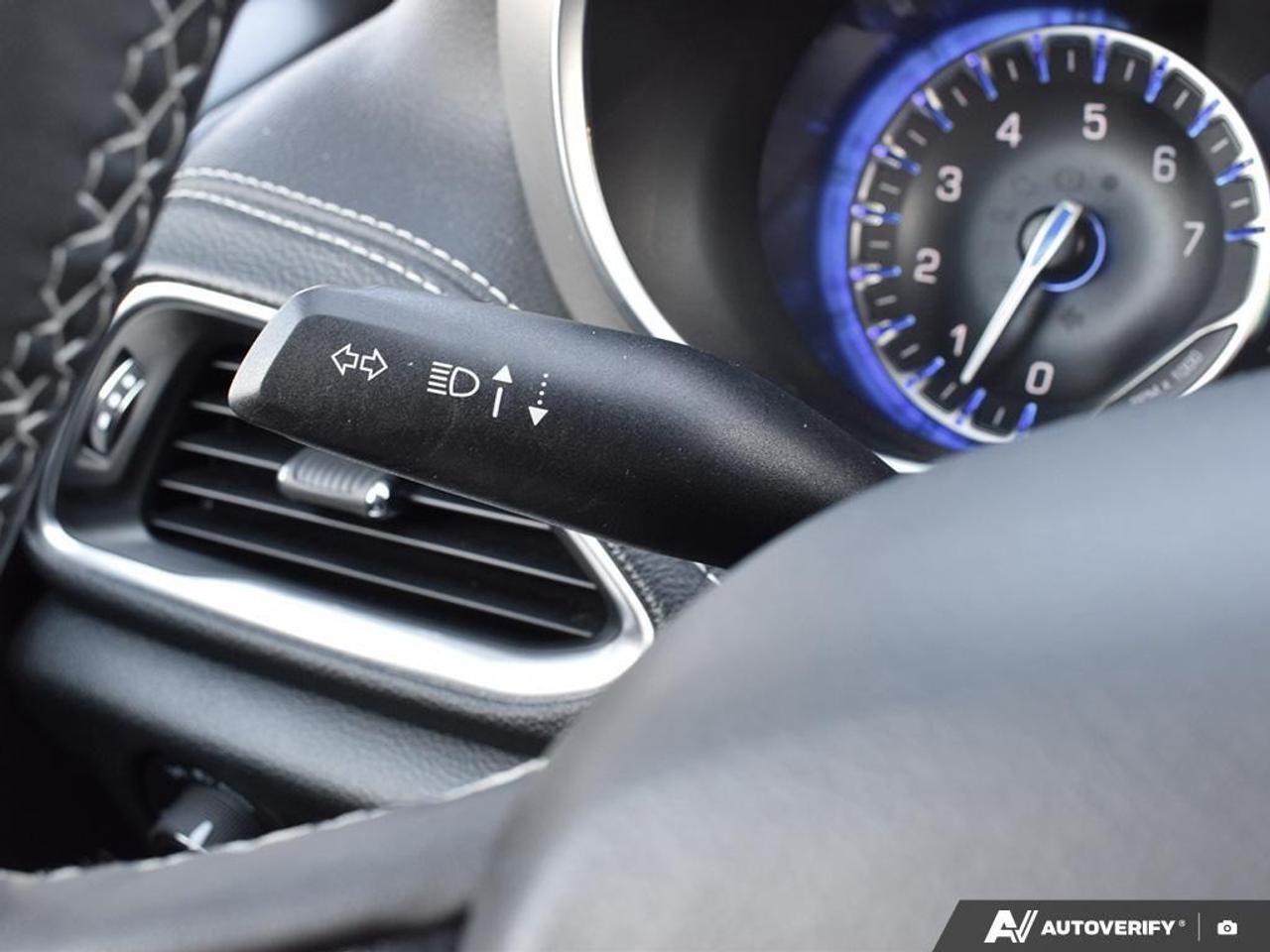 2024 Chrysler Pacifica Limited Front-Wheel Drive Passenger Van Photo