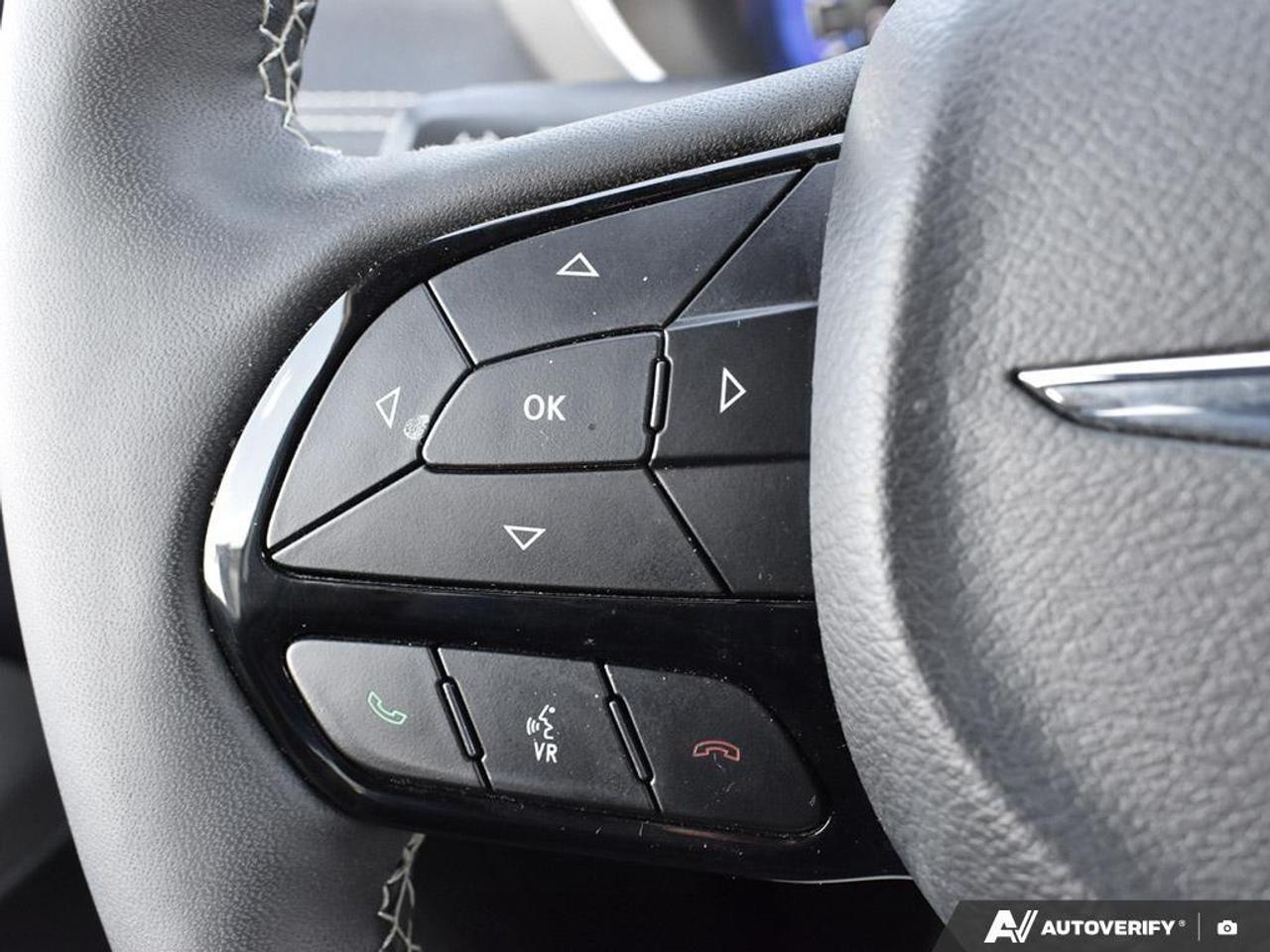 2024 Chrysler Pacifica Limited Front-Wheel Drive Passenger Van Photo