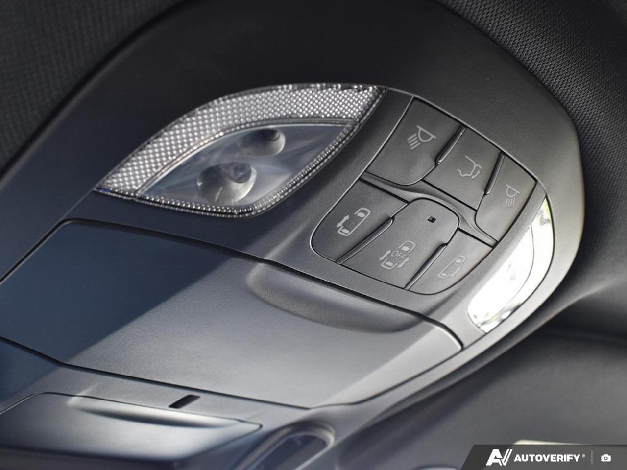2024 Chrysler Pacifica Limited Front-Wheel Drive Passenger Van Photo