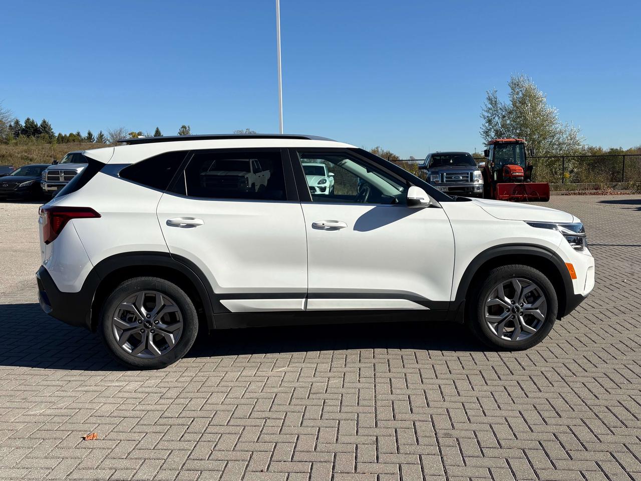2025 Kia Seltos EX AWD Sunroof Leather Heated Seats/Steering Wheel Photo