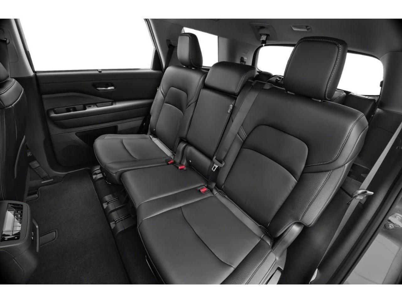 2024 Nissan Pathfinder SL 4dr 4x4 Photo