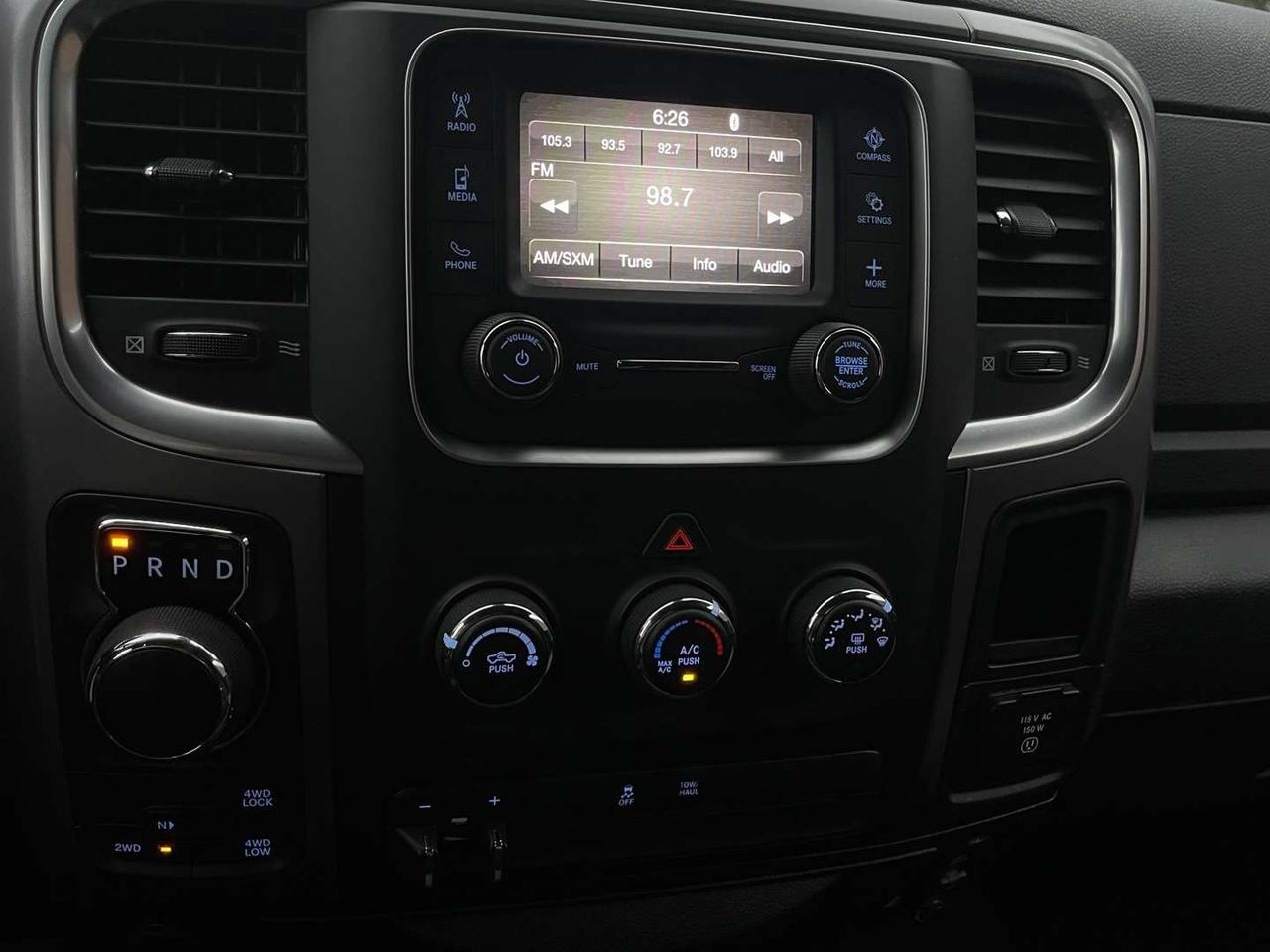2022 RAM 1500 SLT CREW CAB HEMI 4X4   6PASS   Rev Cam Photo