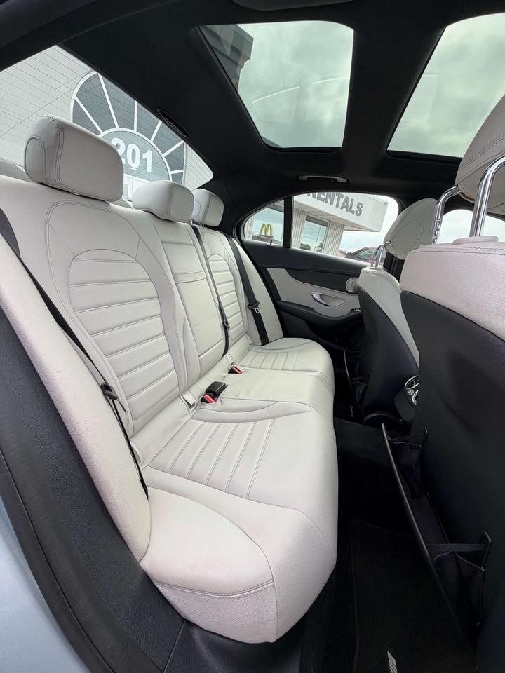 2015 Mercedes-Benz C-Class 4dr Sdn C 400 4MATIC Photo