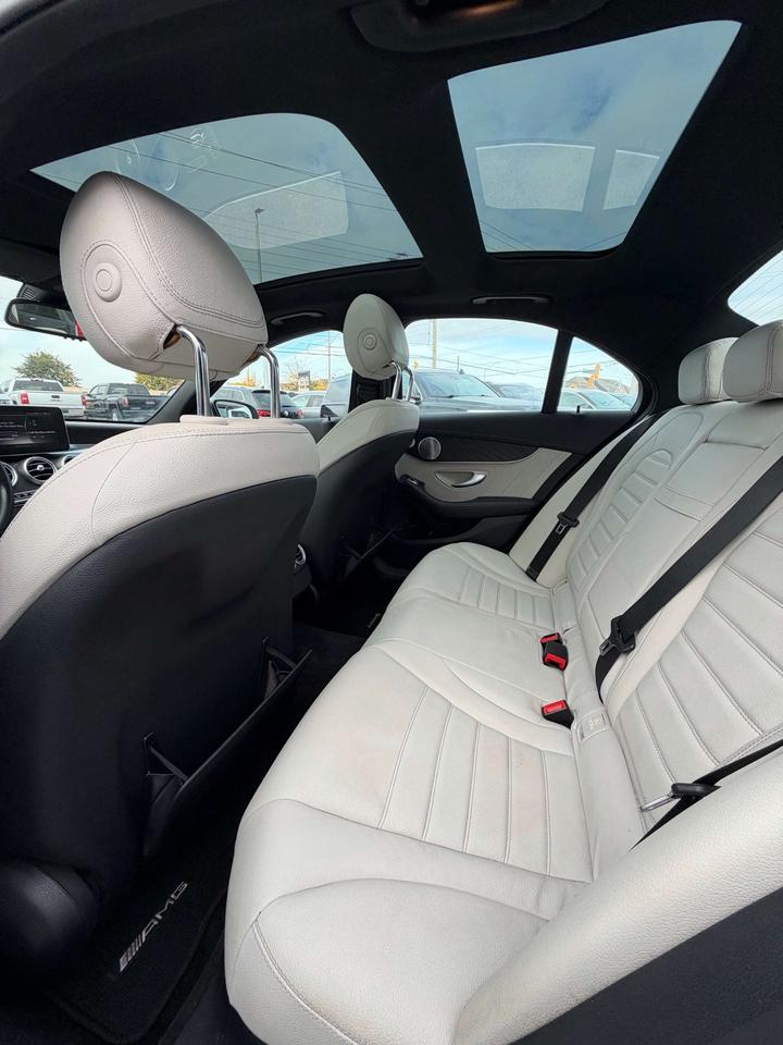 2015 Mercedes-Benz C-Class 4dr Sdn C 400 4MATIC Photo