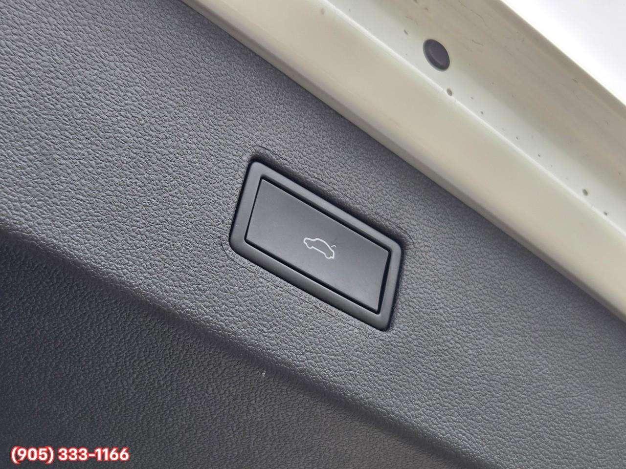 2024 Volkswagen Tiguan Comfortline Apple CarPlay & Android Auto • Built-In Wi-Fi Hotspot • Remote Start System • Heated Front Seats • Lane Assis Photo