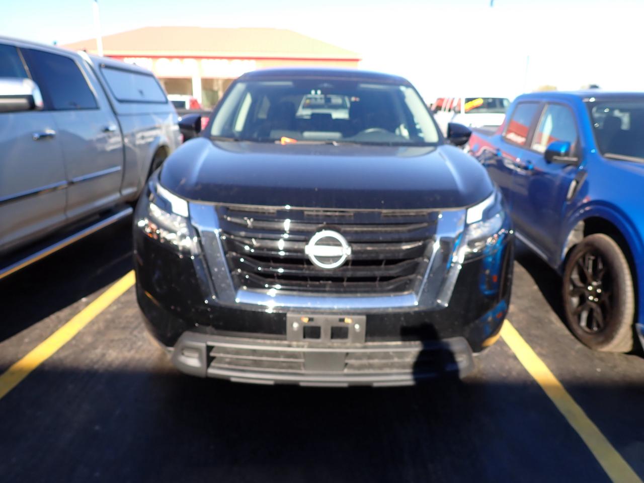 2024 Nissan Pathfinder S AWD 4 DR Photo
