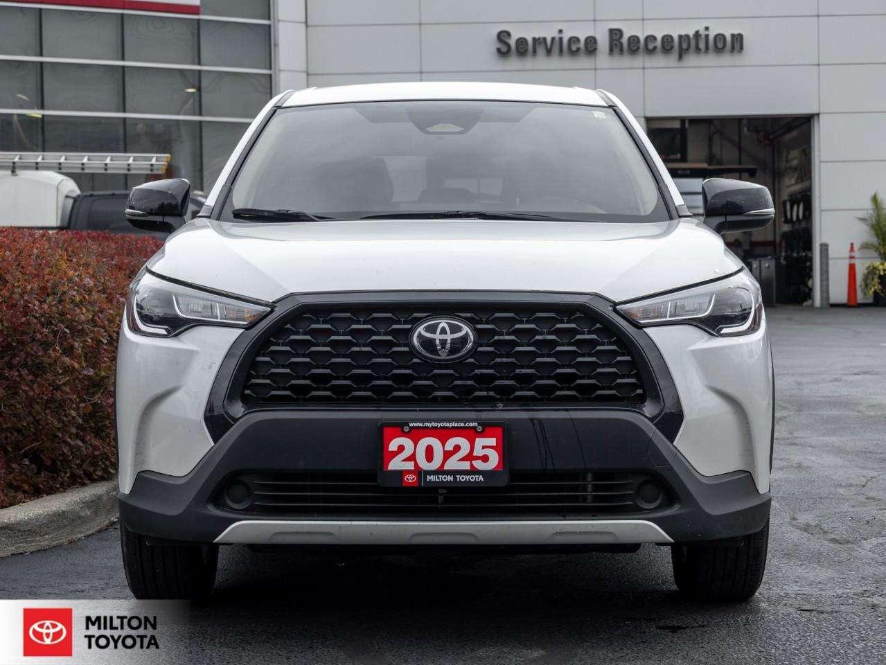 2025 Toyota Corolla Cross 8 MULTIMEDIA WIRELESS CARPLAY ANDROID AUTO HEATED STEERING BLIND SPOT ONE OWNER TCUV LE Photo5
