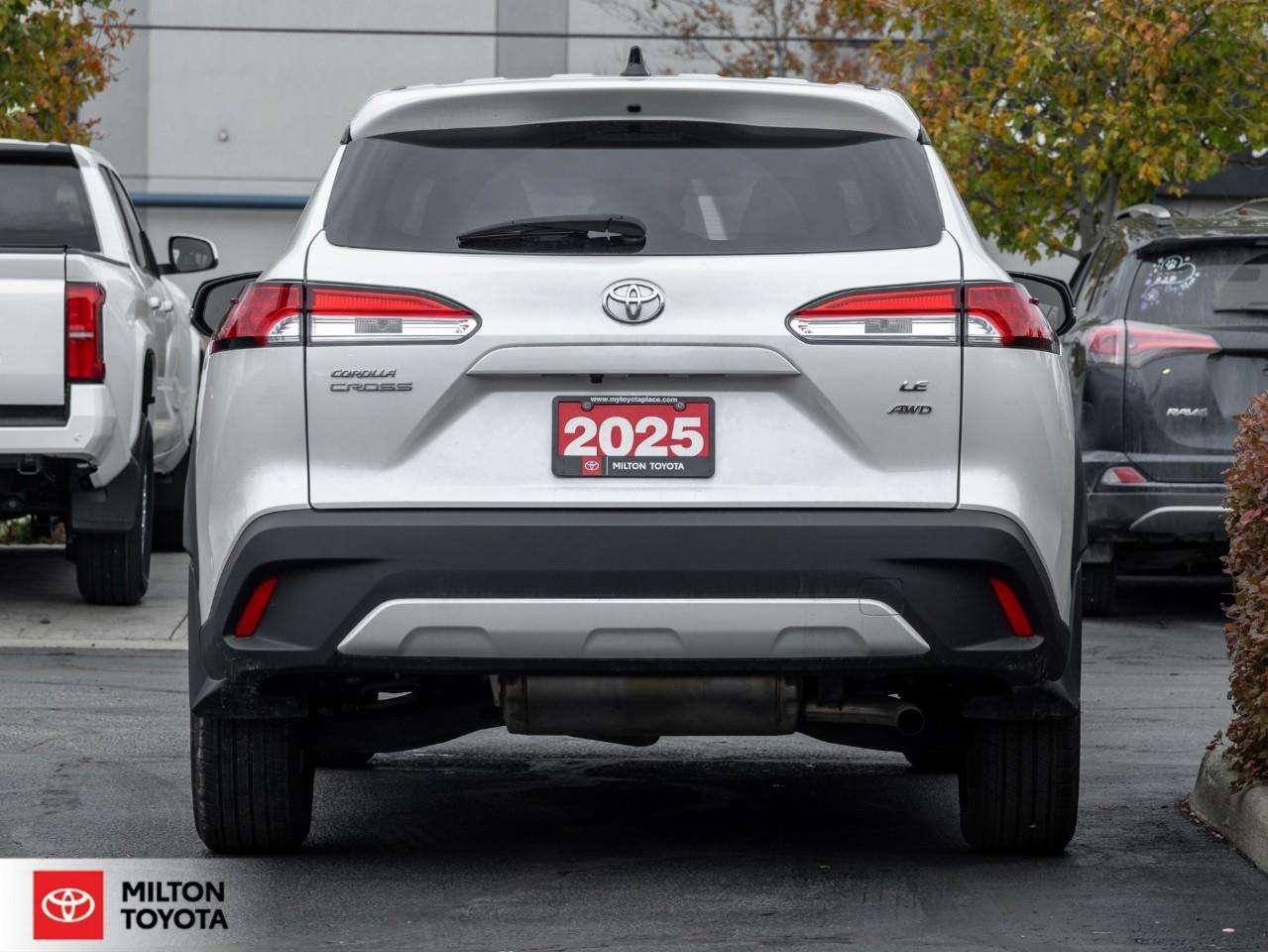 2025 Toyota Corolla Cross 8 MULTIMEDIA WIRELESS CARPLAY ANDROID AUTO HEATED STEERING BLIND SPOT ONE OWNER TCUV LE Photo
