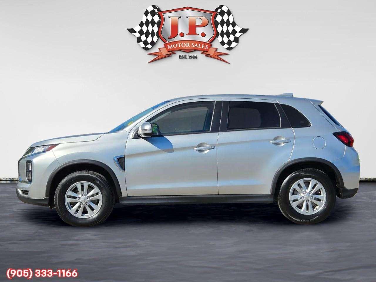 2024 Mitsubishi RVR SE Apple CarPlay & Android Auto • Heated Front Seats • Lane Assist • SiriusXM® Satellite Radio • Keyless Entry Photo3