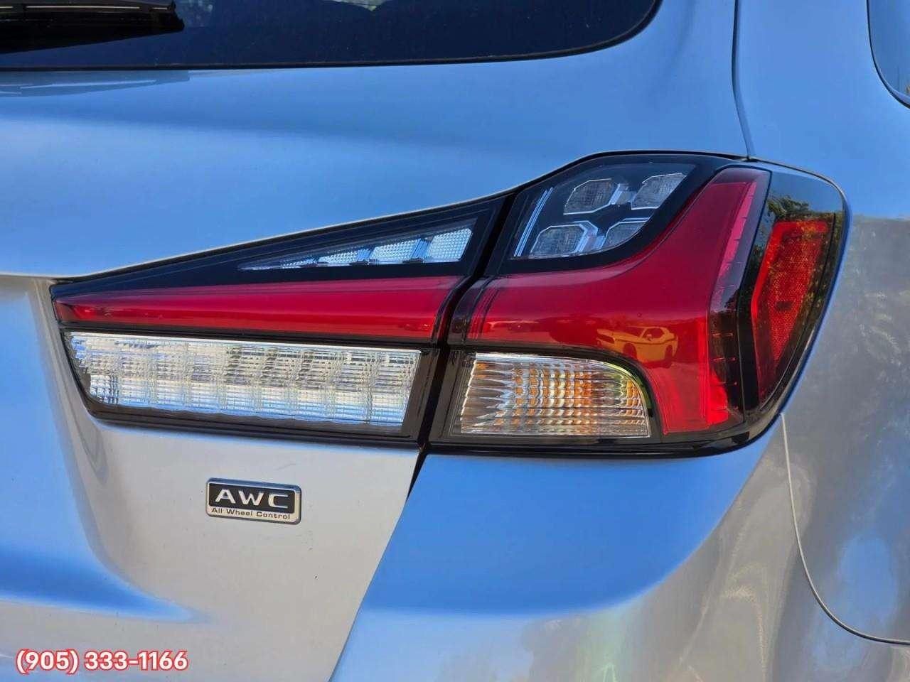 2024 Mitsubishi RVR SE Apple CarPlay & Android Auto • Heated Front Seats • Lane Assist • SiriusXM® Satellite Radio • Keyless Entry Photo