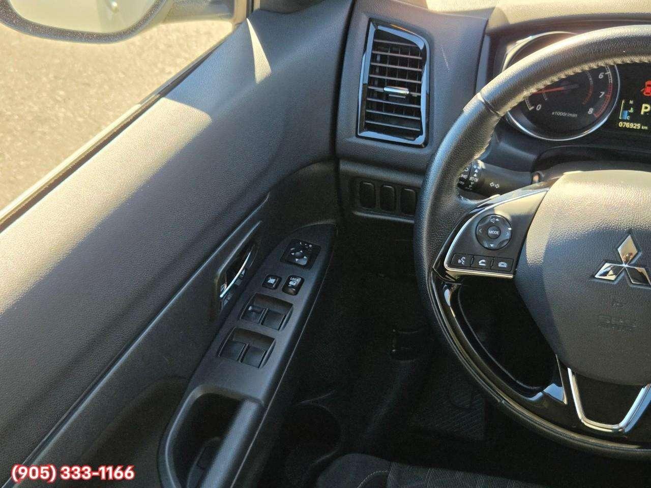 2024 Mitsubishi RVR SE Apple CarPlay & Android Auto • Heated Front Seats • Lane Assist • SiriusXM® Satellite Radio • Keyless Entry Photo