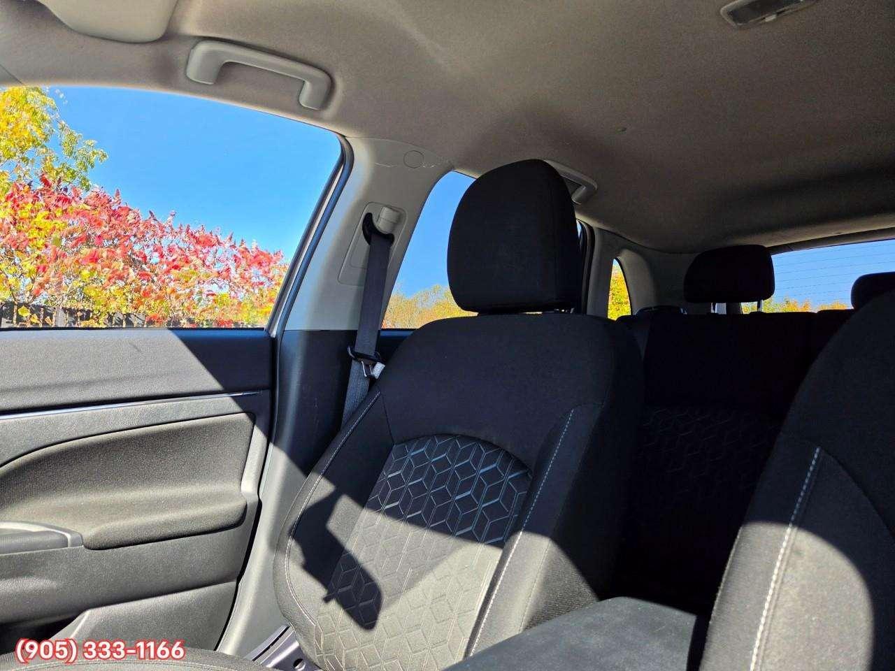 2024 Mitsubishi RVR SE Apple CarPlay & Android Auto • Heated Front Seats • Lane Assist • SiriusXM® Satellite Radio • Keyless Entry Photo