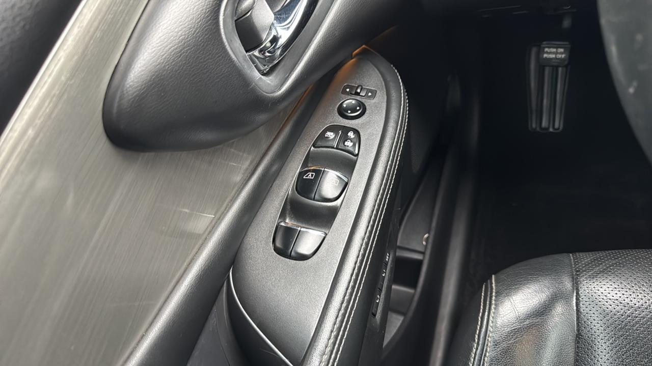 2017 Nissan Murano  Photo