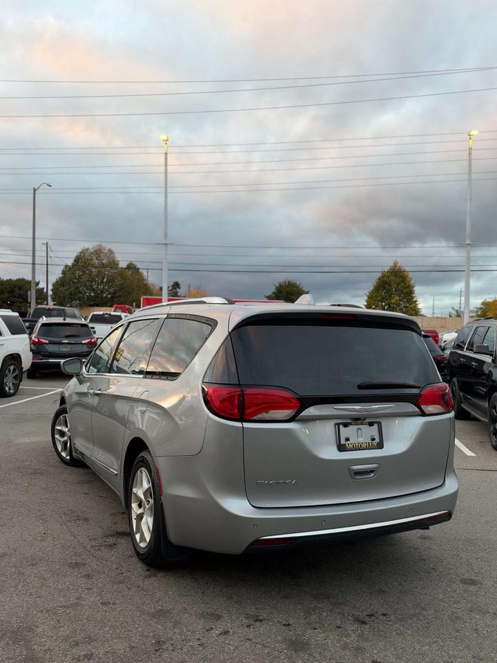 2017 Chrysler Pacifica 4DR WGN TOURING-L PLUS Photo
