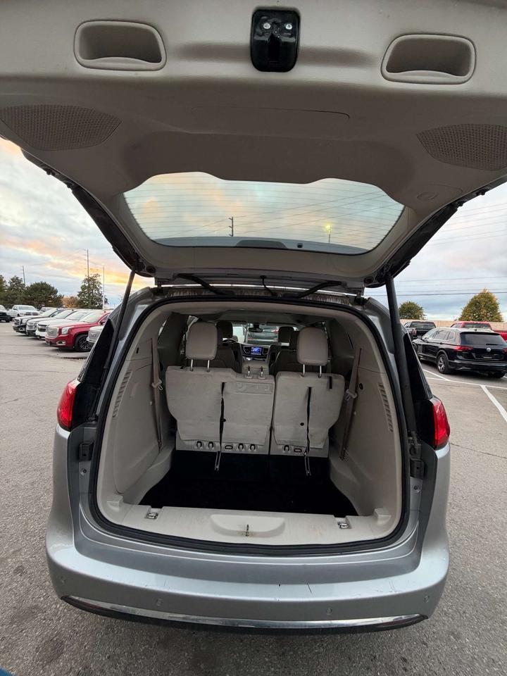2017 Chrysler Pacifica 4DR WGN TOURING-L PLUS Photo